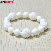 Pulsera moldeada del silicón blanco de la manera Handcrafted modificada para requisitos particulares para la muchacha